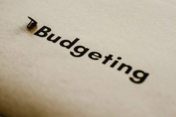 Budgeting tips for 18 year olds - wealth freak